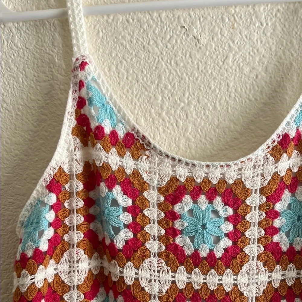 LAST CHANCE Red and White Scoop Neck Sheath Mini Dress - Picture 3 of 5
